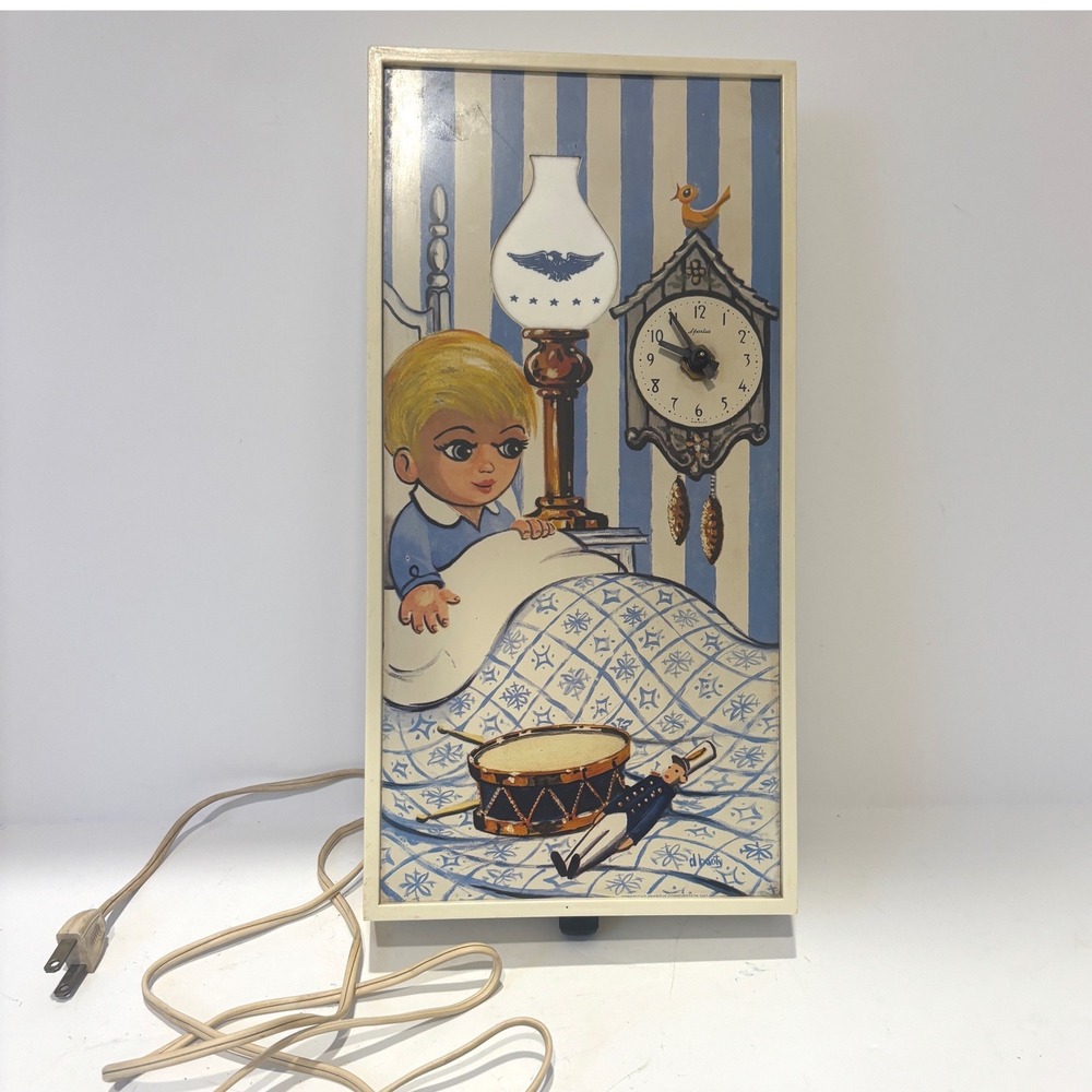 Vintage 1967 Spartus Nursery Wall Clock Night Light Boy Toy Soldier d'Basty